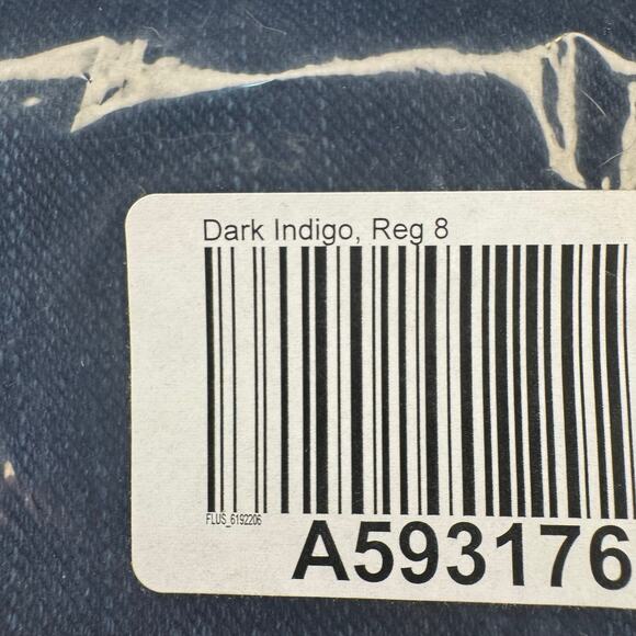 Belle By Kim Gravel size 8 dark indigo stretchy pull on denim shorts - Picture 8 of 8